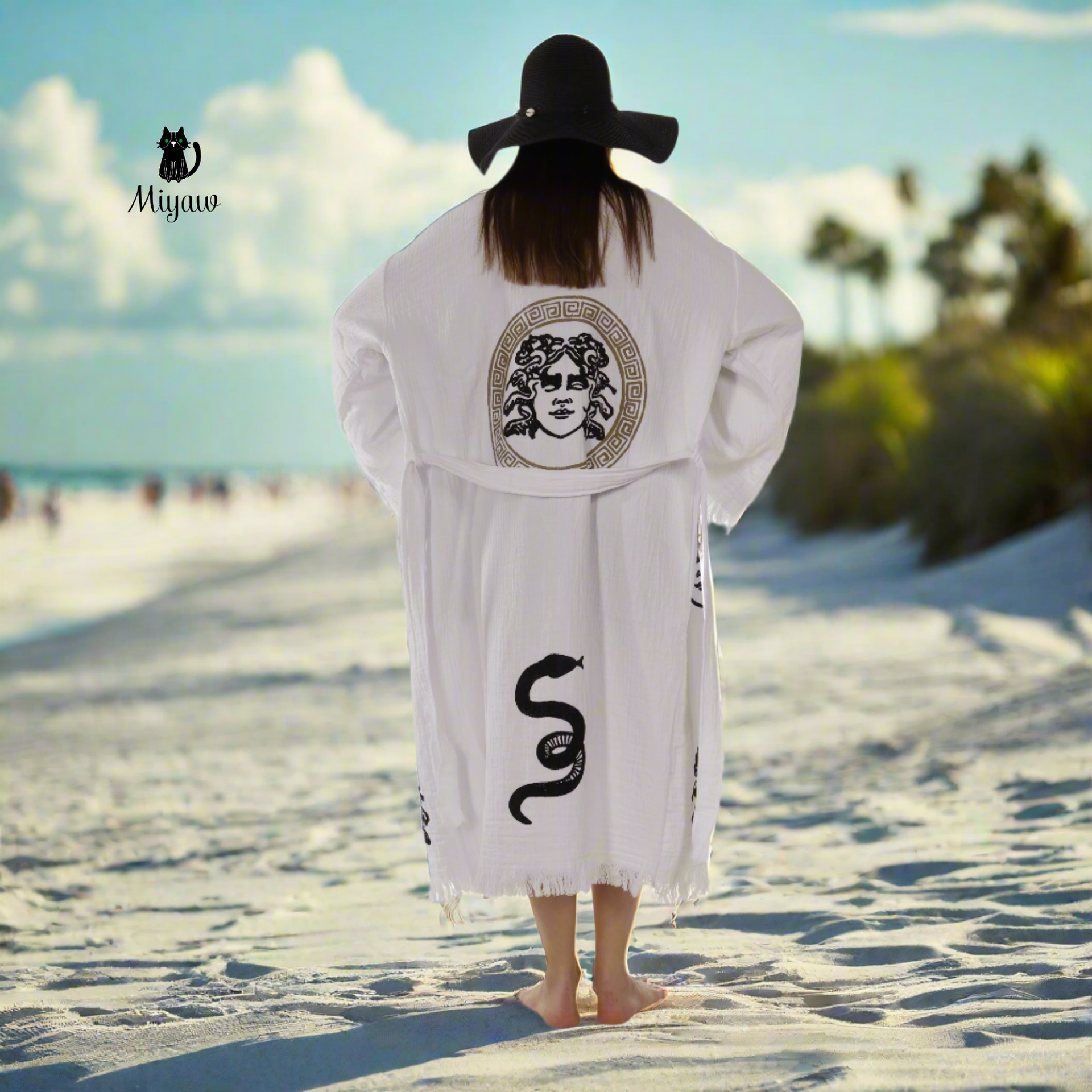 Medusa Stamp White Beach Kimono Robe