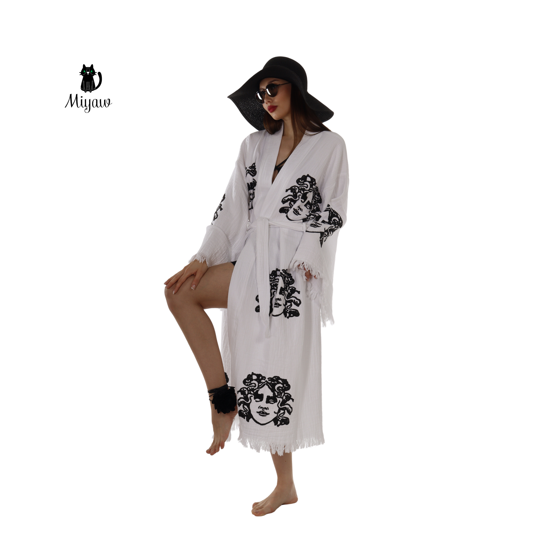 Medusa Stamp White Beach Kimono Robe