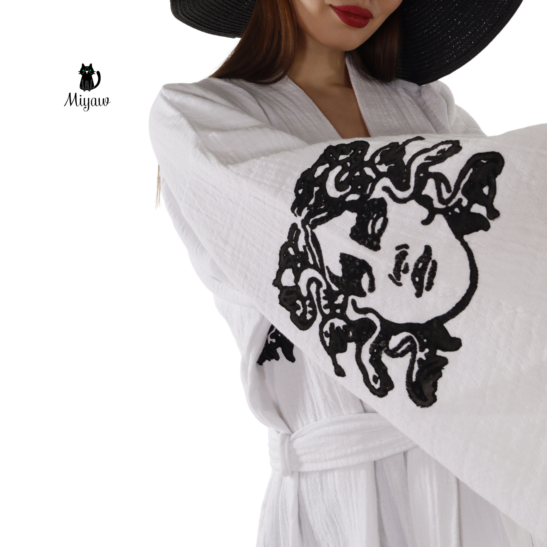 Medusa Stamp White Beach Kimono Robe