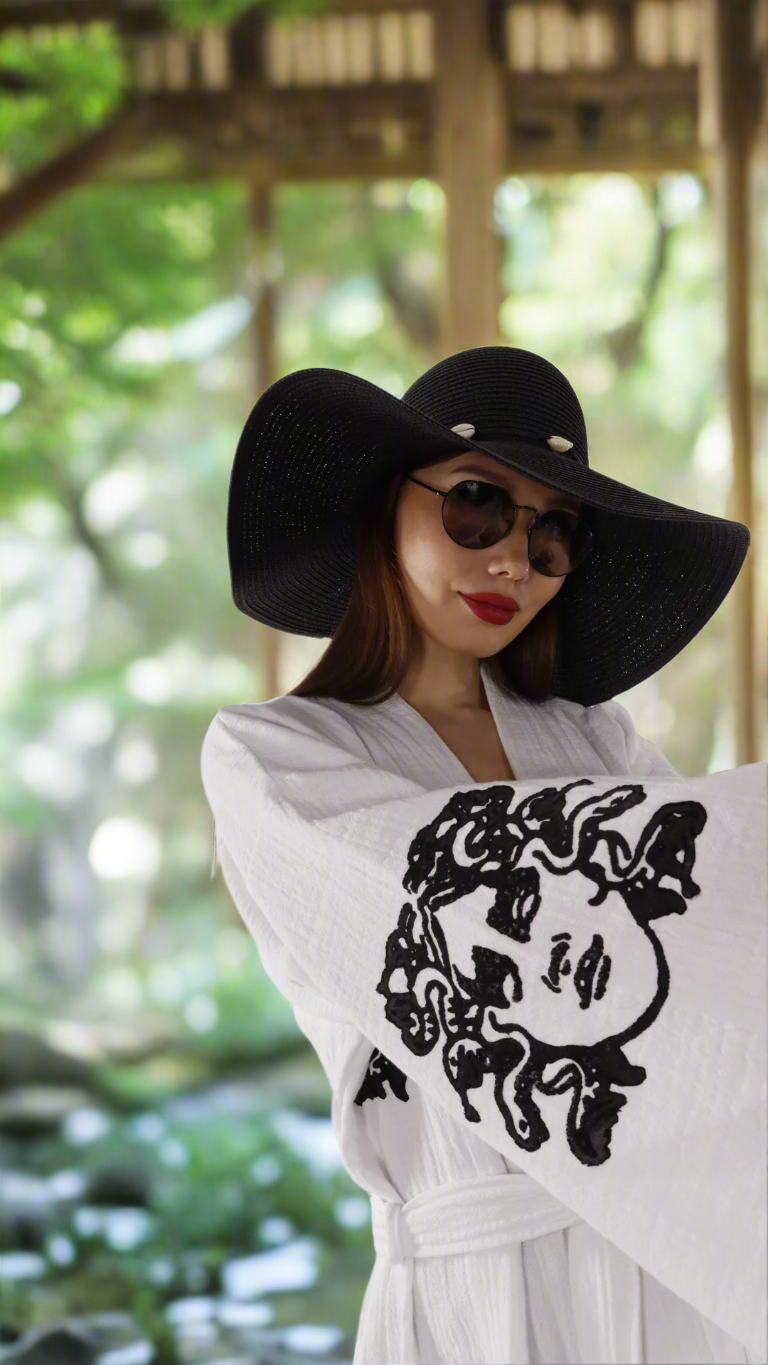 Medusa Stamp White Beach Kimono Robe