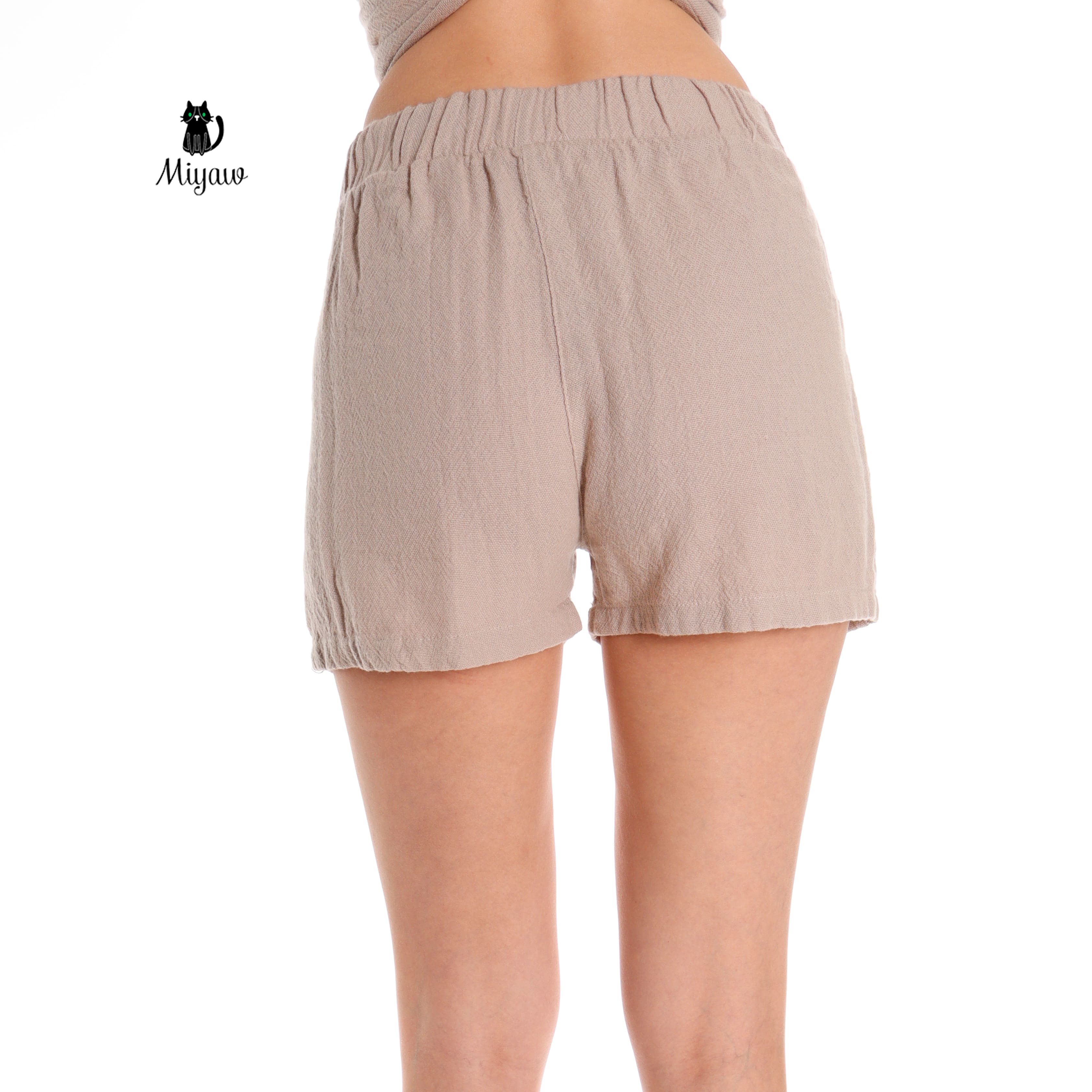 Chic Beige Women's Shorts: Stylish Resort Wear with Handy Pockets - Miyawfashion