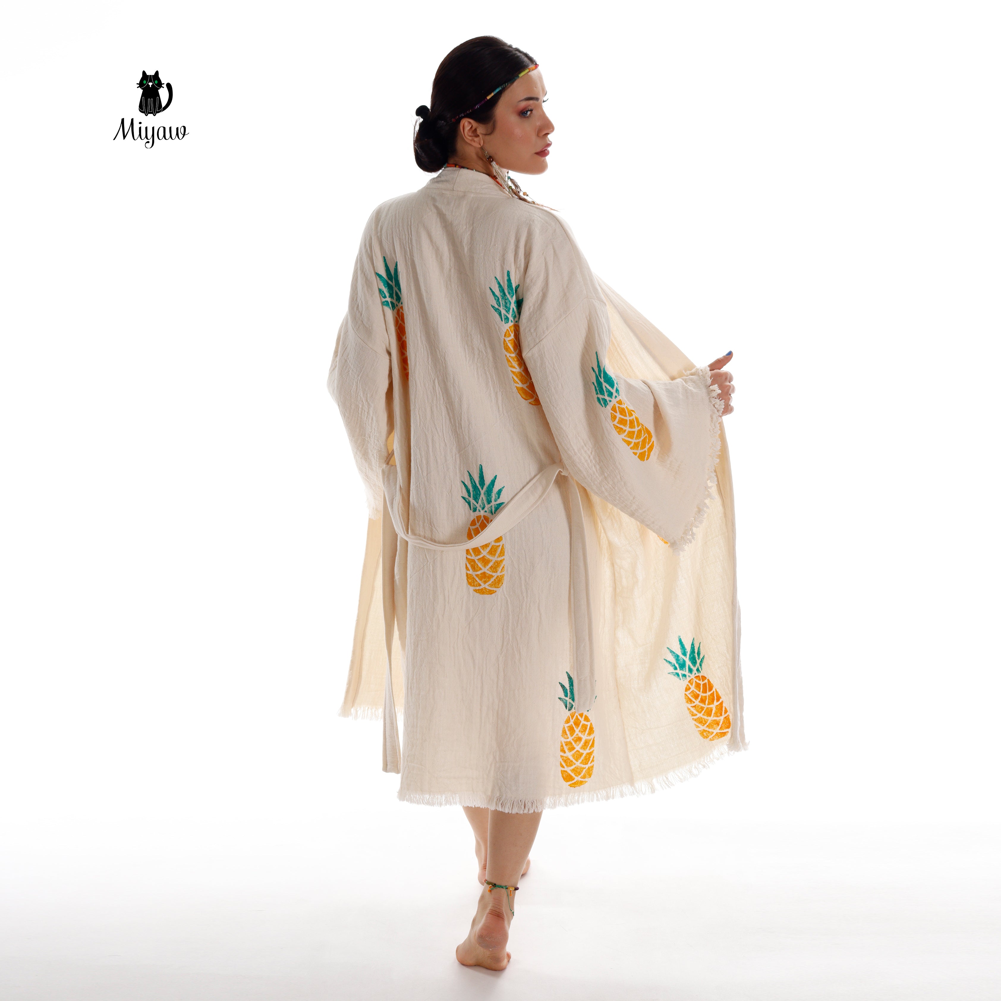 Wholesale Boho Pineapple Kimono Robe – Handcrafted for Spas