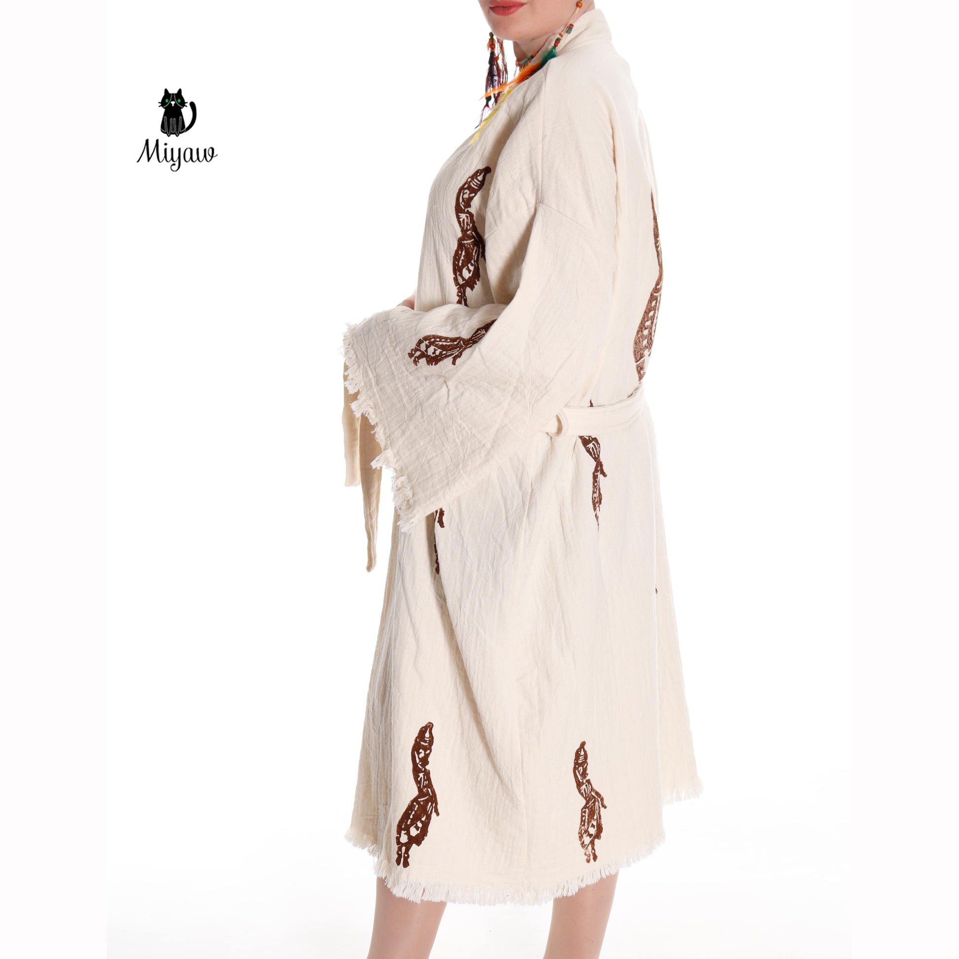 Handcrafted Cotton Kimono Robe with Arab Girl Carrying Water Design - Miyawfashion