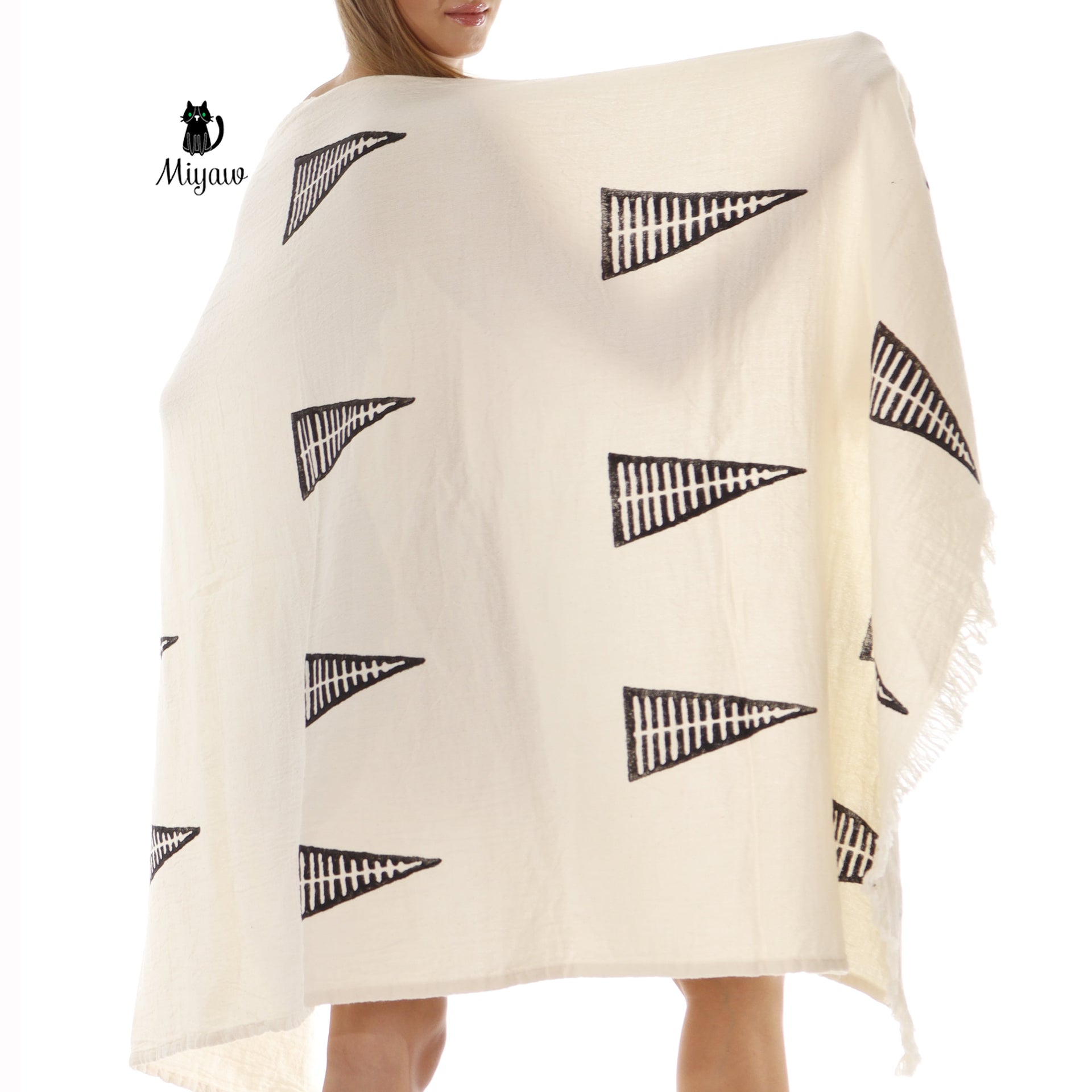 Organic Cotton Pyramid Print Towel for the Beach and Bath - Miyawfashion