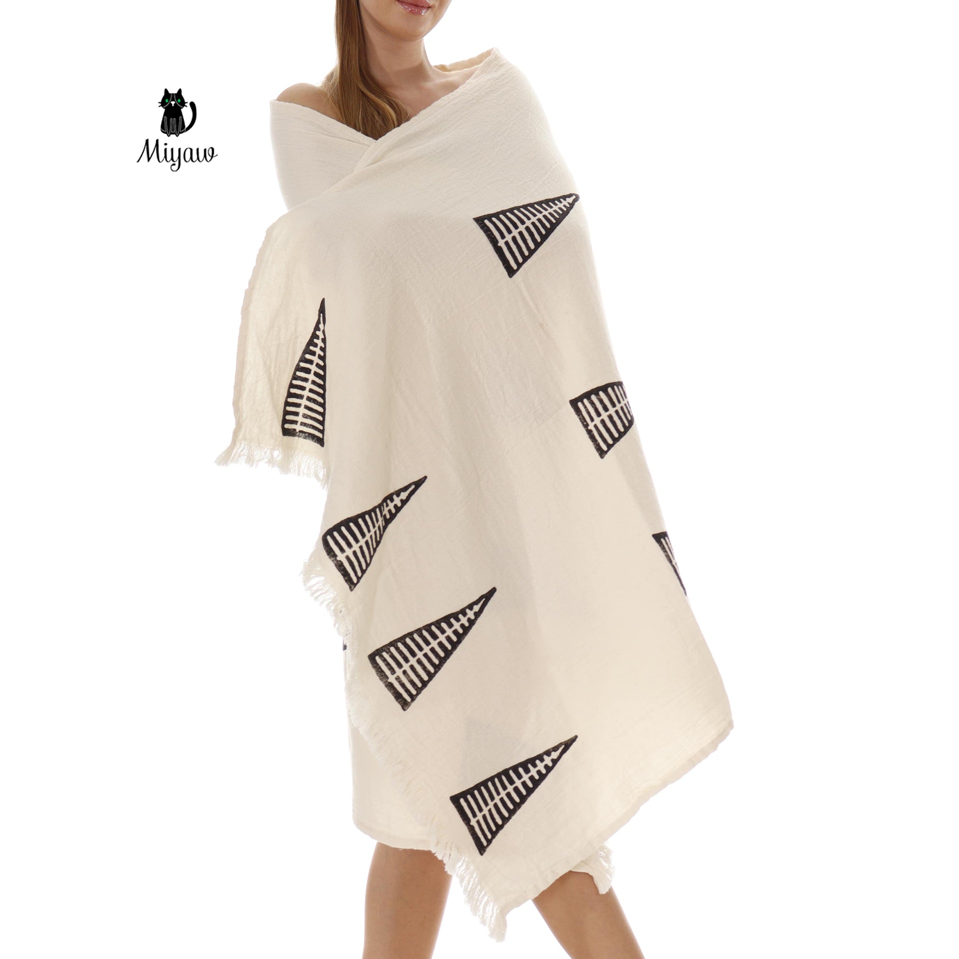 Organic Cotton Pyramid Print Towel for the Beach and Bath - Miyawfashion