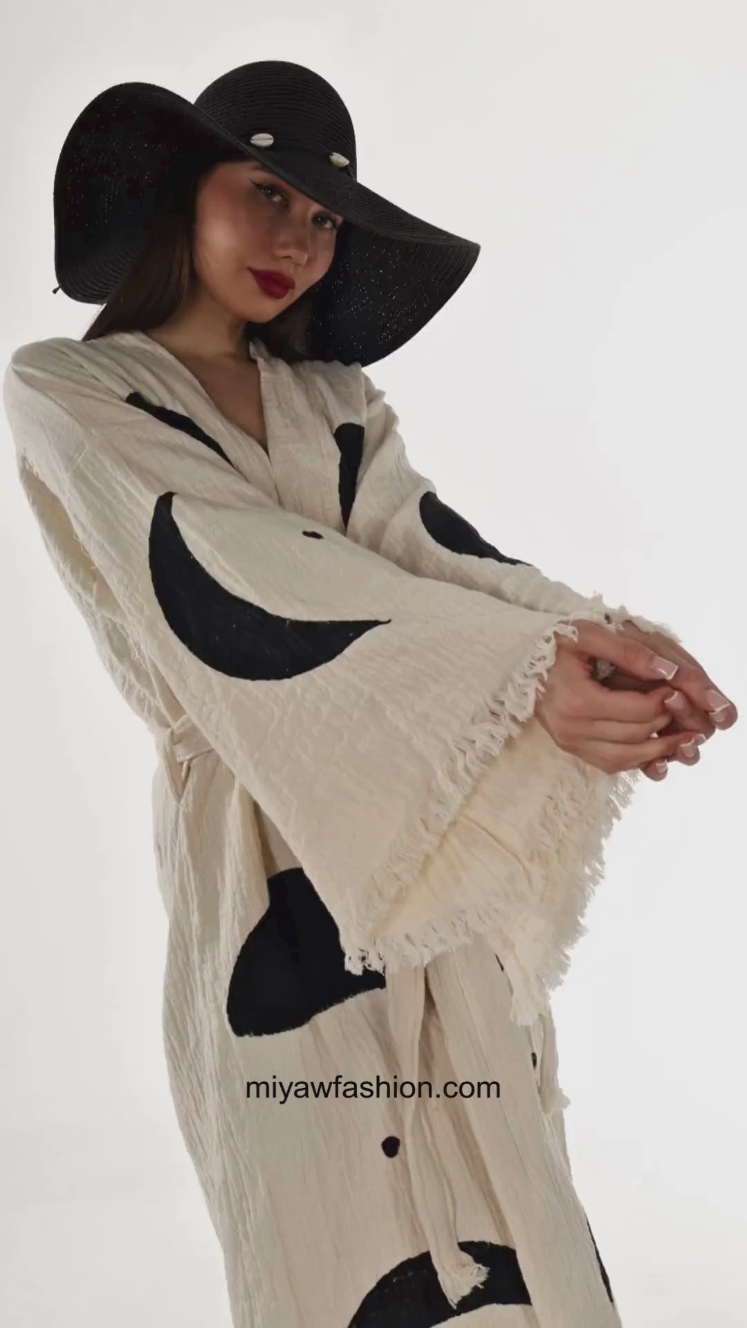 Natural Organic Cotton Kimono Robe with Black Circles
