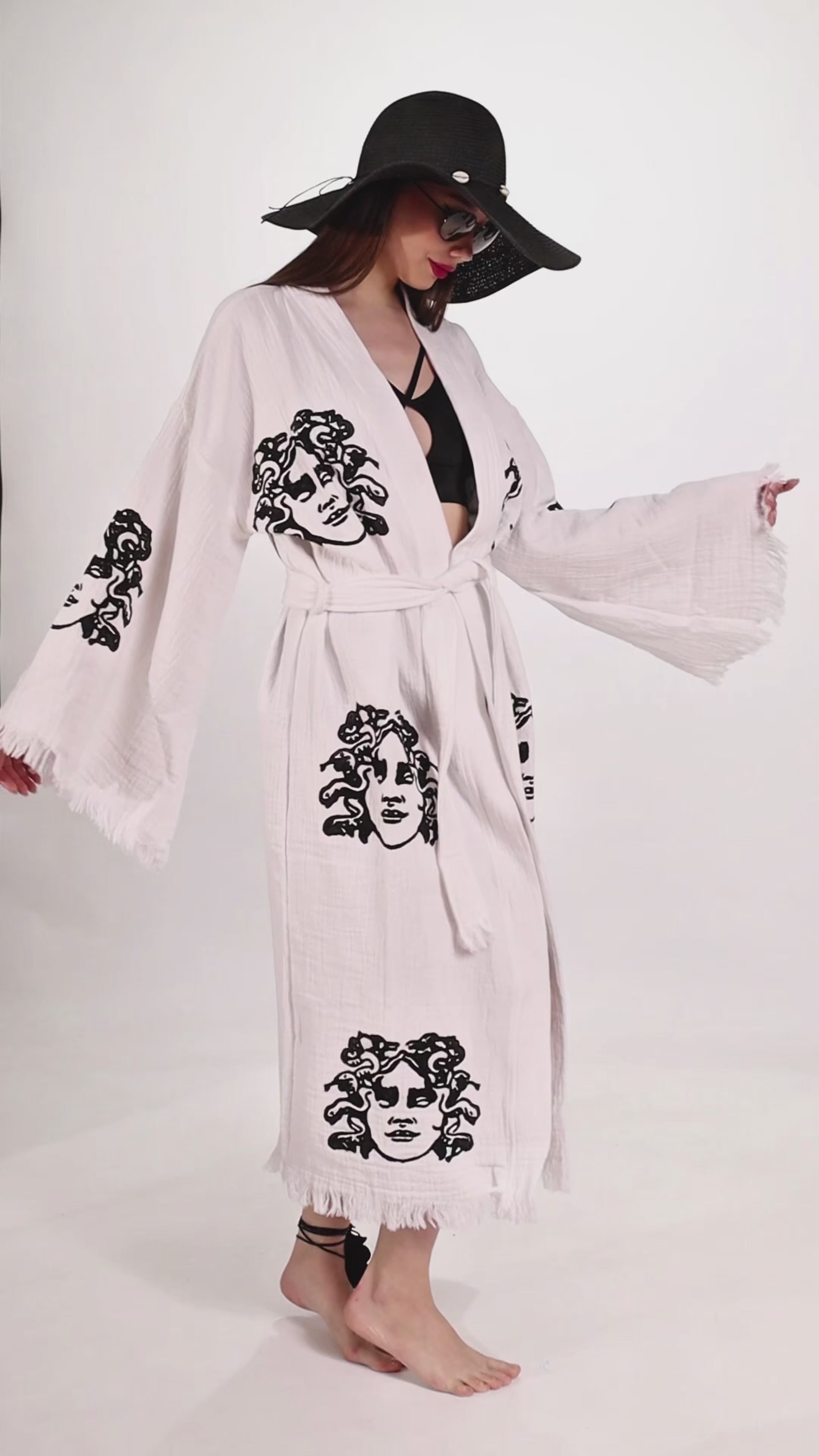 Medusa Stamp White Beach Kimono Robe